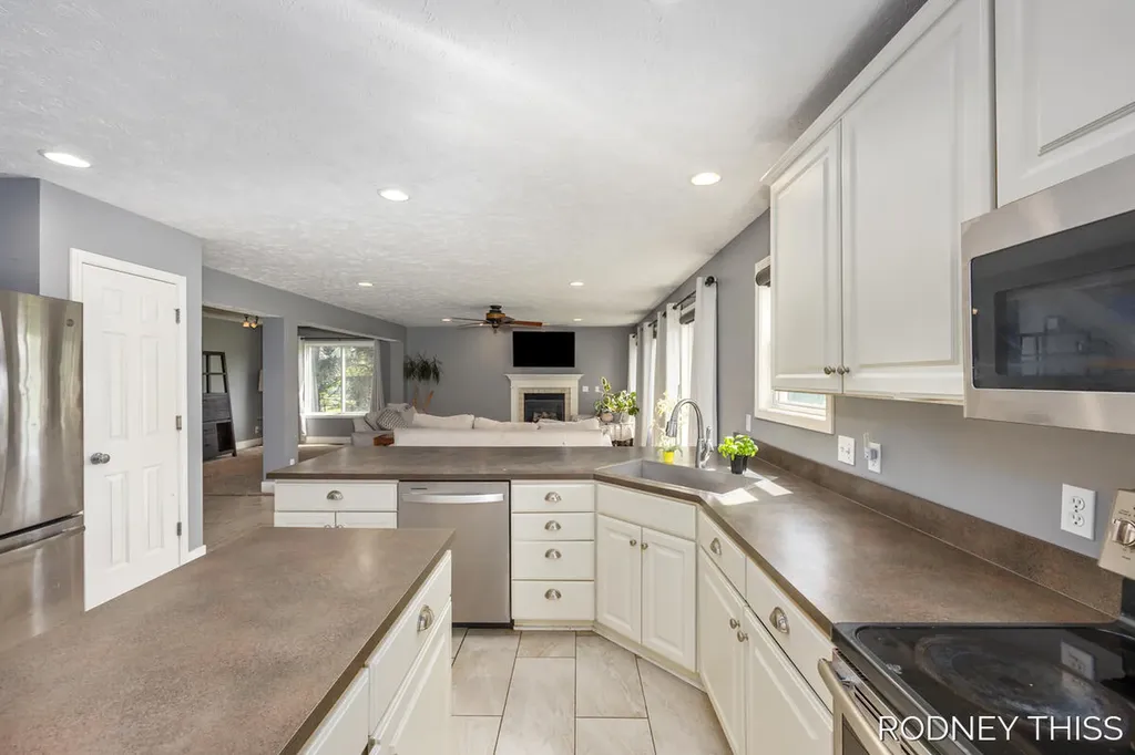 3030 Sunchase Avenue Jamestown Charter Township MI 49426