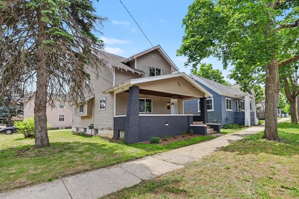 800 6th Street NW Grand Rapids City MI 49504