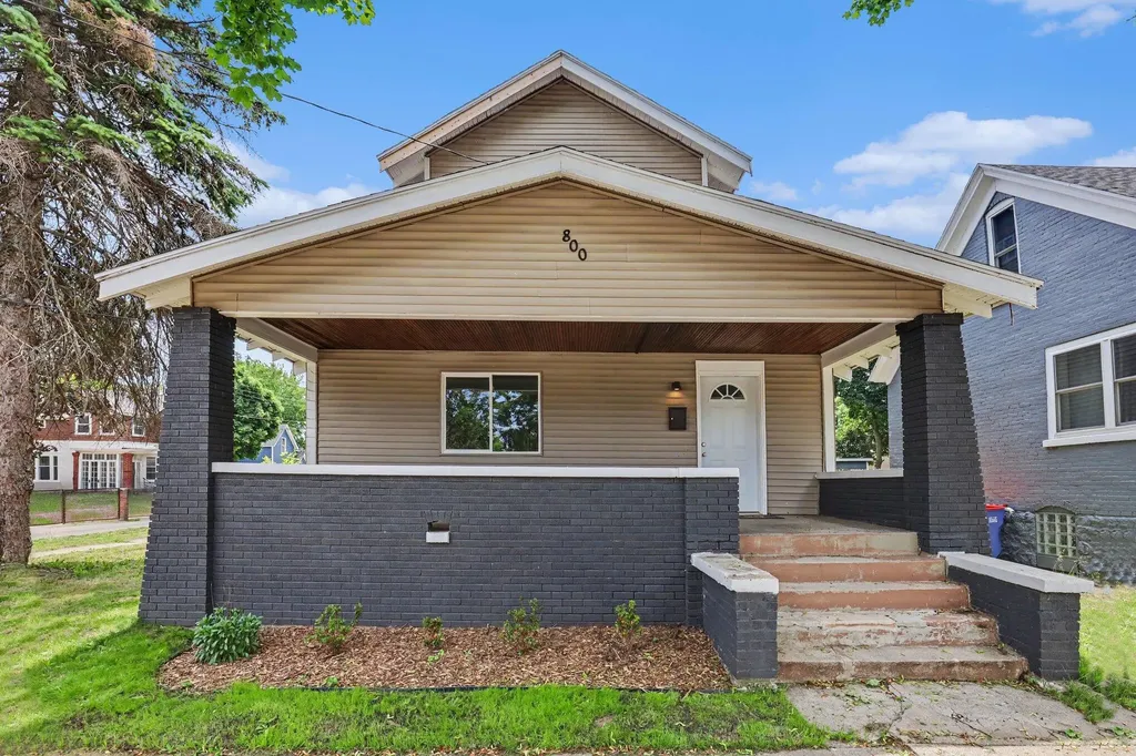 800 6th Street NW Grand Rapids City MI 49504