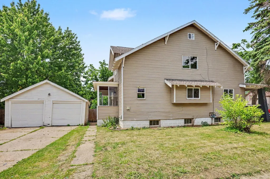 800 6th Street NW Grand Rapids City MI 49504