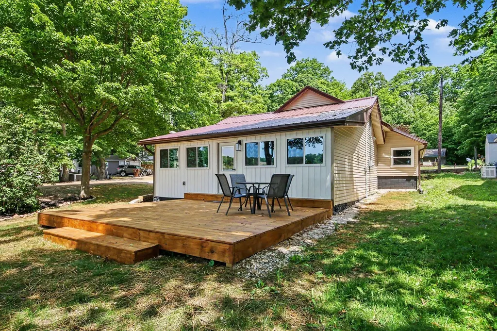 3562 Woods Drive NE Solon Township MI 49343