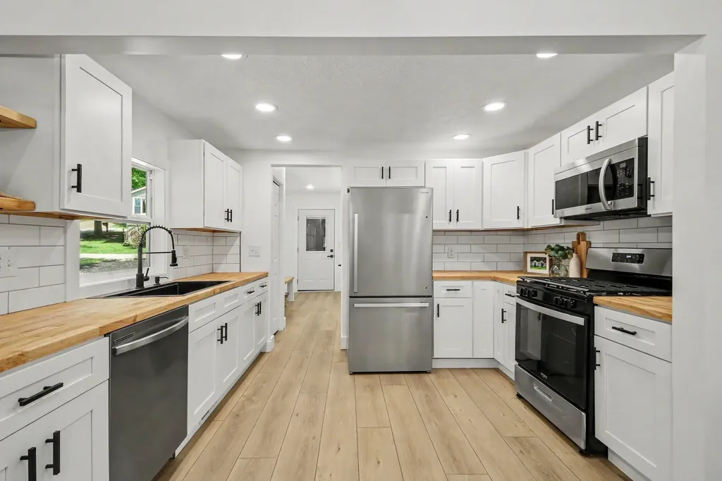 3562 Woods Drive NE Solon Township MI 49343