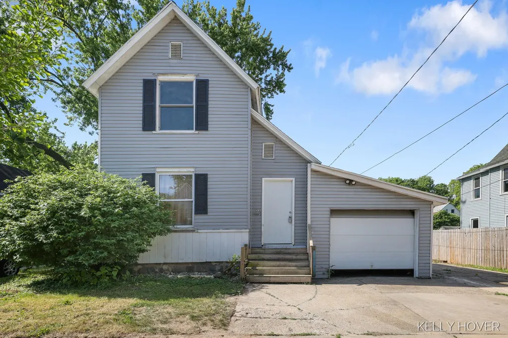 428 & 430 Fernando Street NE Grand Rapids City MI 49505