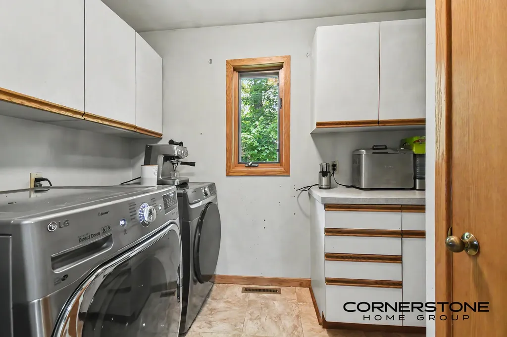 2111 Northridge Drive NE Plainfield Charter Township MI 49525