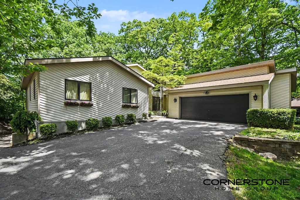 2111 Northridge Drive NE Plainfield Charter Township MI 49525