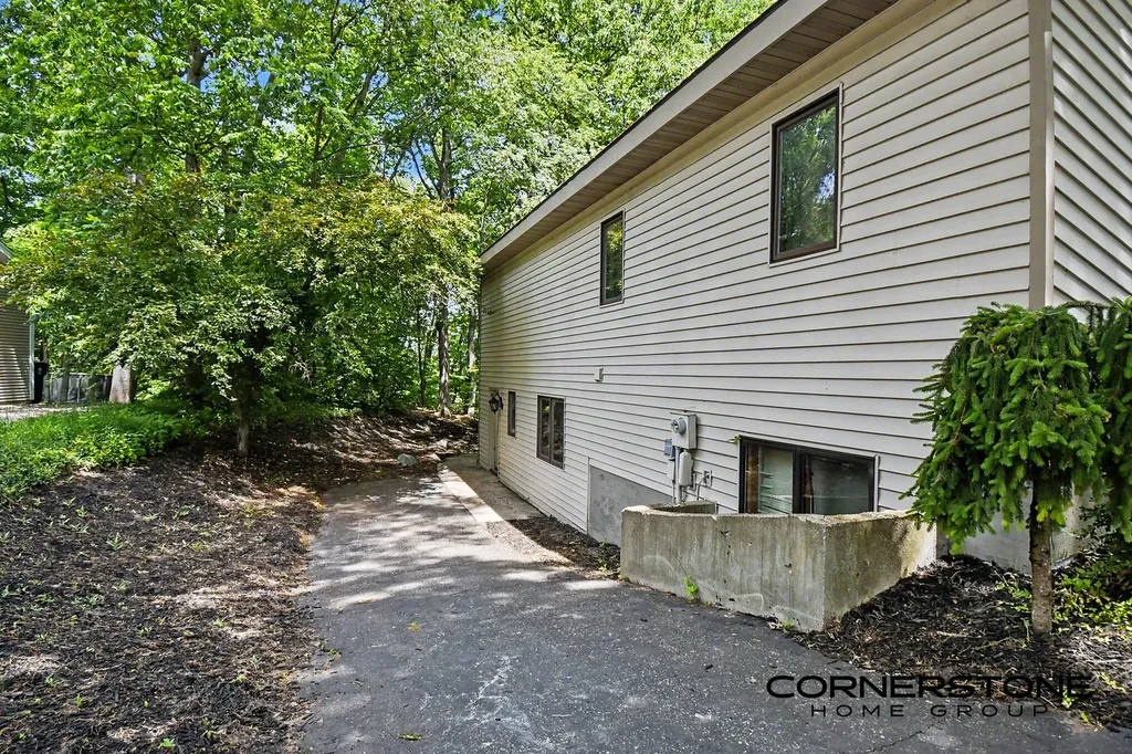 2111 Northridge Drive NE Plainfield Charter Township MI 49525