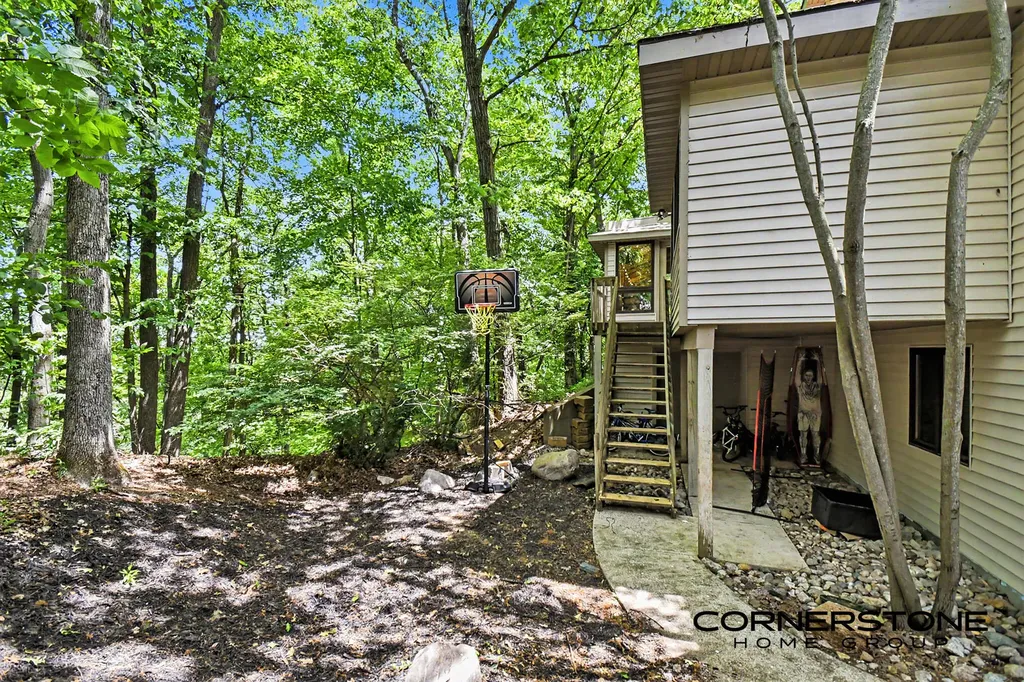 2111 Northridge Drive NE Plainfield Charter Township MI 49525