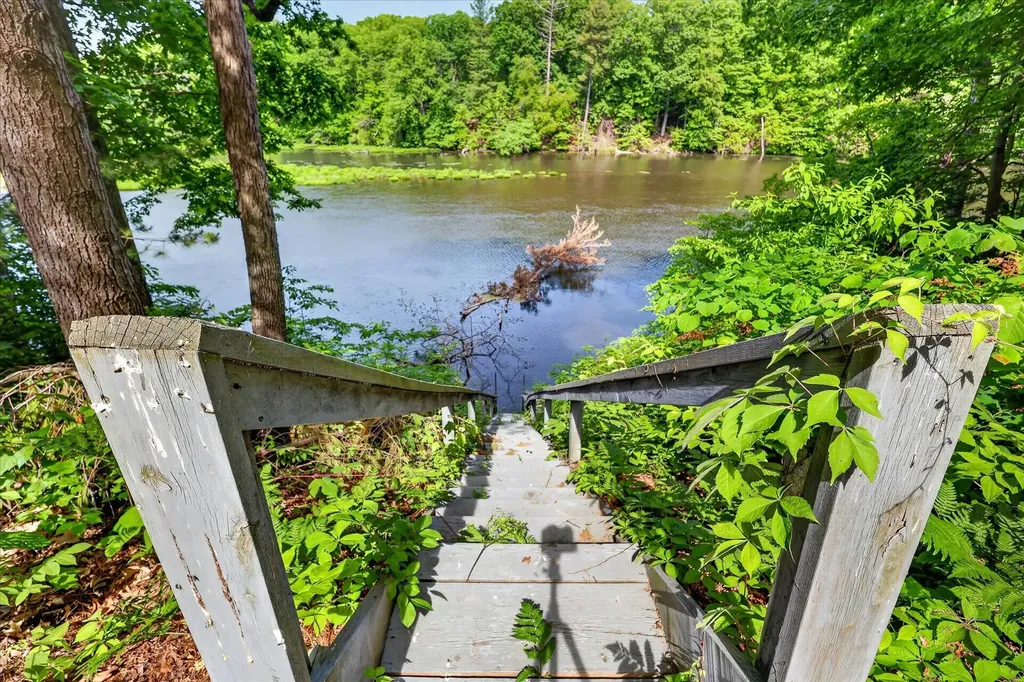 1286 Bridge Road Allegan Township MI 49010
