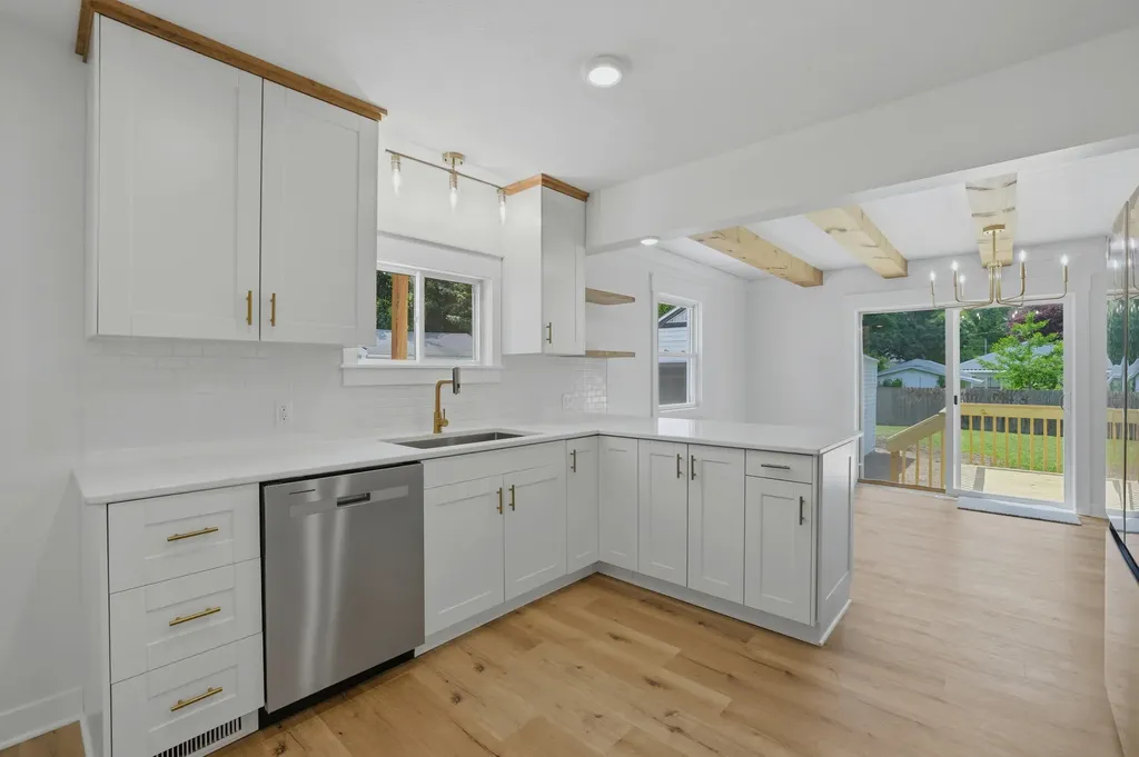 1325 Edith Avenue NE Grand Rapids City MI 49505