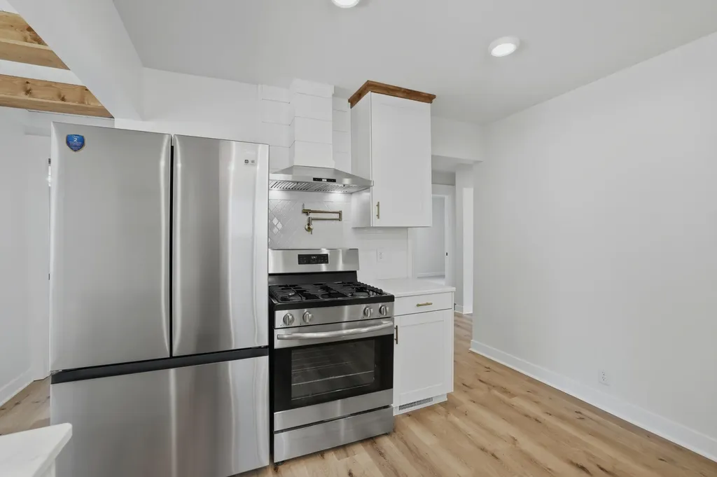 1325 Edith Avenue NE Grand Rapids City MI 49505