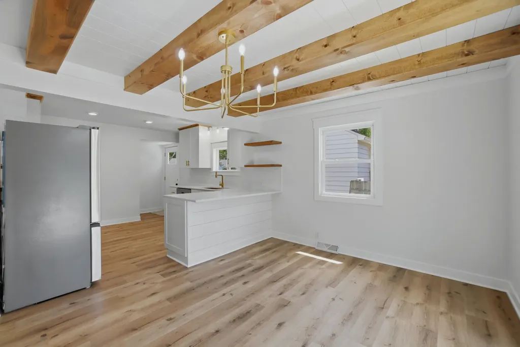 1325 Edith Avenue NE Grand Rapids City MI 49505