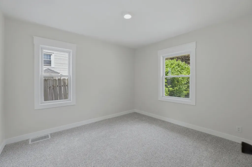 1325 Edith Avenue NE Grand Rapids City MI 49505