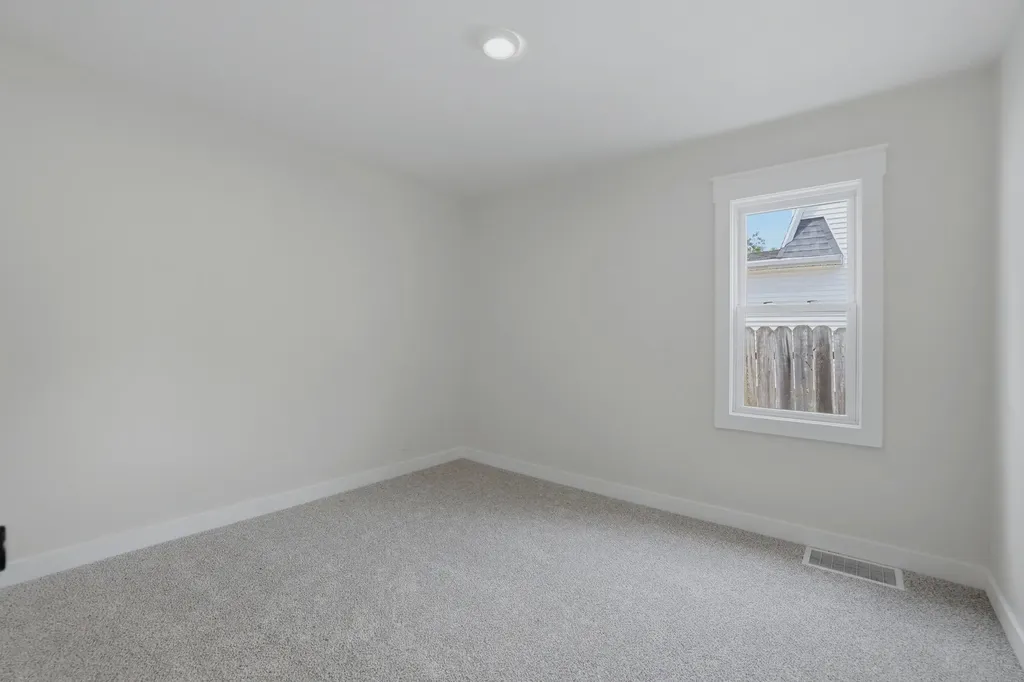1325 Edith Avenue NE Grand Rapids City MI 49505