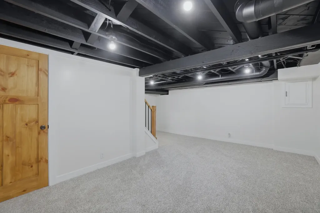 1325 Edith Avenue NE Grand Rapids City MI 49505