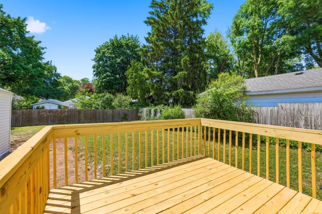 1325 Edith Avenue NE Grand Rapids City MI 49505