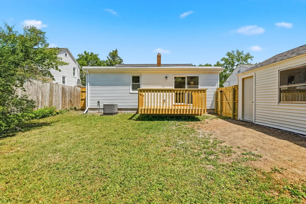 1325 Edith Avenue NE Grand Rapids City MI 49505