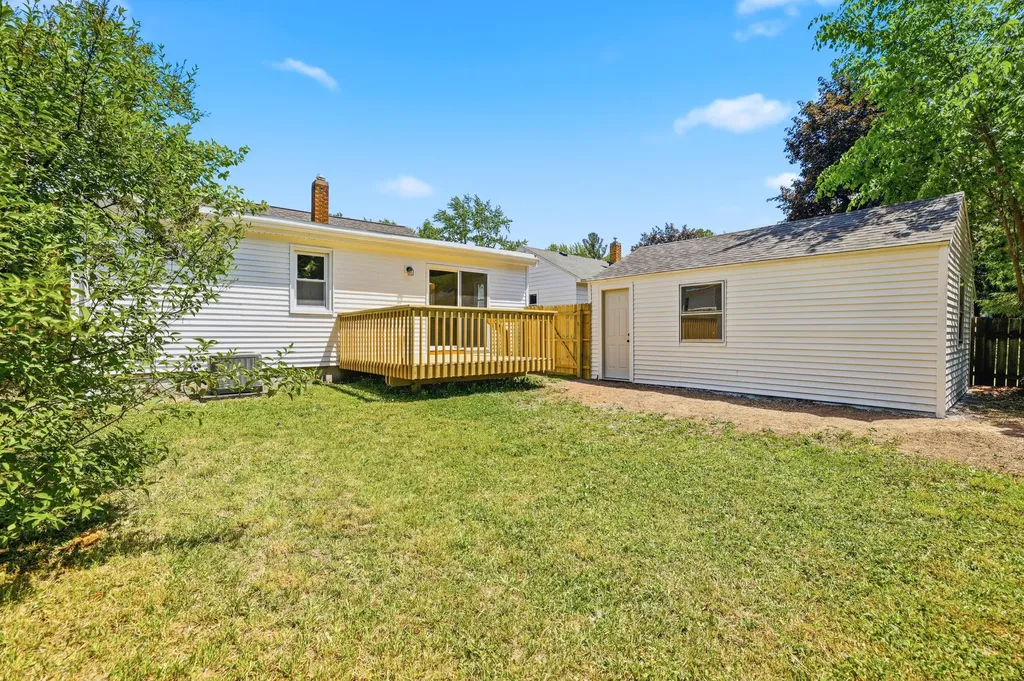 1325 Edith Avenue NE Grand Rapids City MI 49505