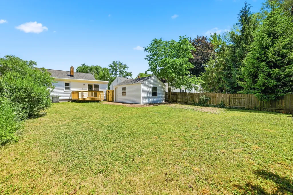 1325 Edith Avenue NE Grand Rapids City MI 49505