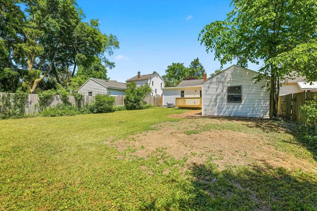 1325 Edith Avenue NE Grand Rapids City MI 49505