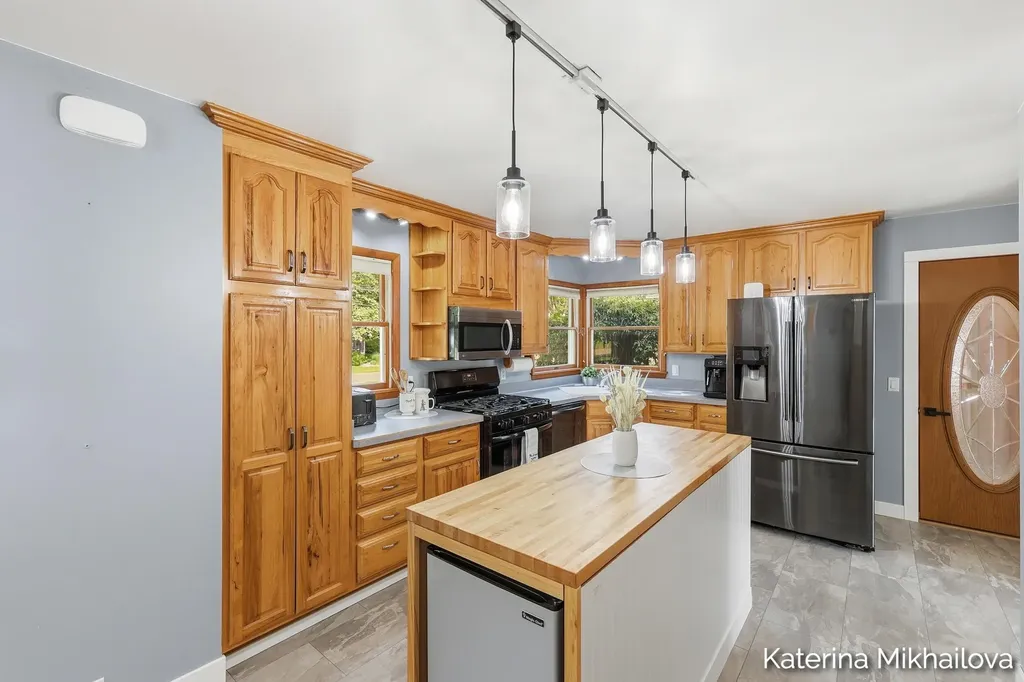 409 Grandview Avenue Homer Village MI 49245