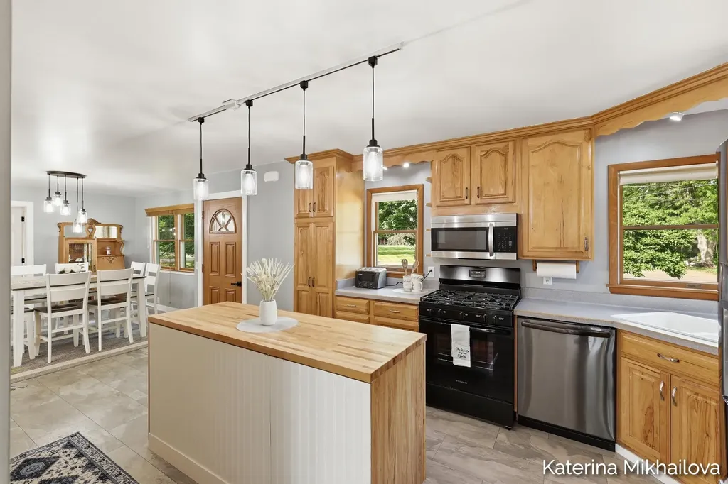 409 Grandview Avenue Homer Village MI 49245