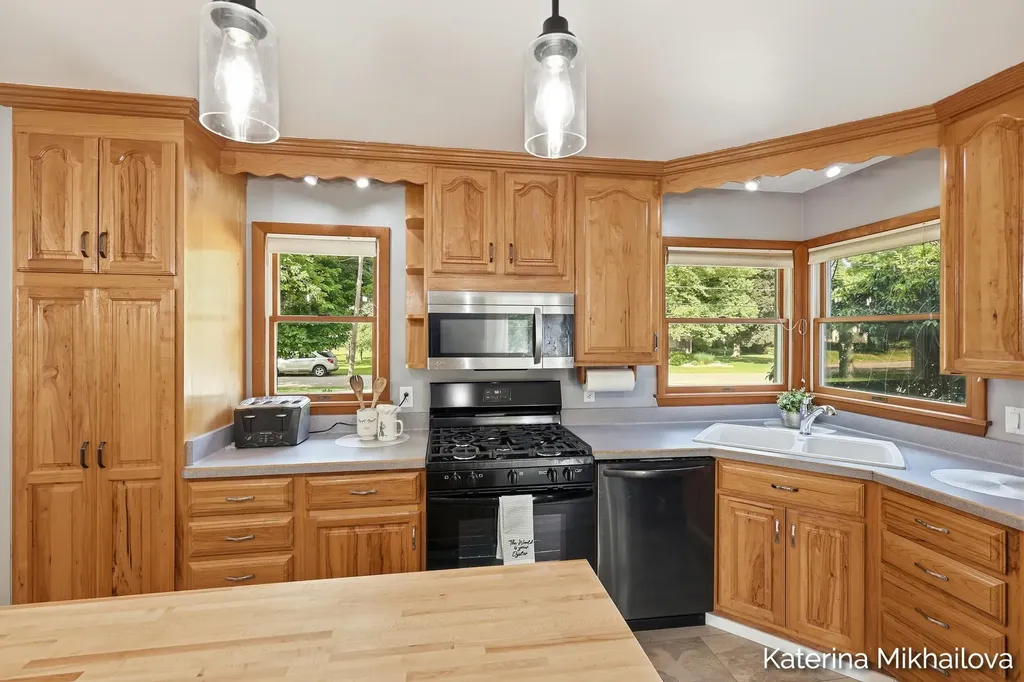 409 Grandview Avenue Homer Village MI 49245