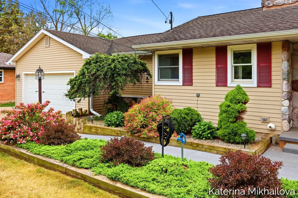 409 Grandview Avenue Homer Village MI 49245