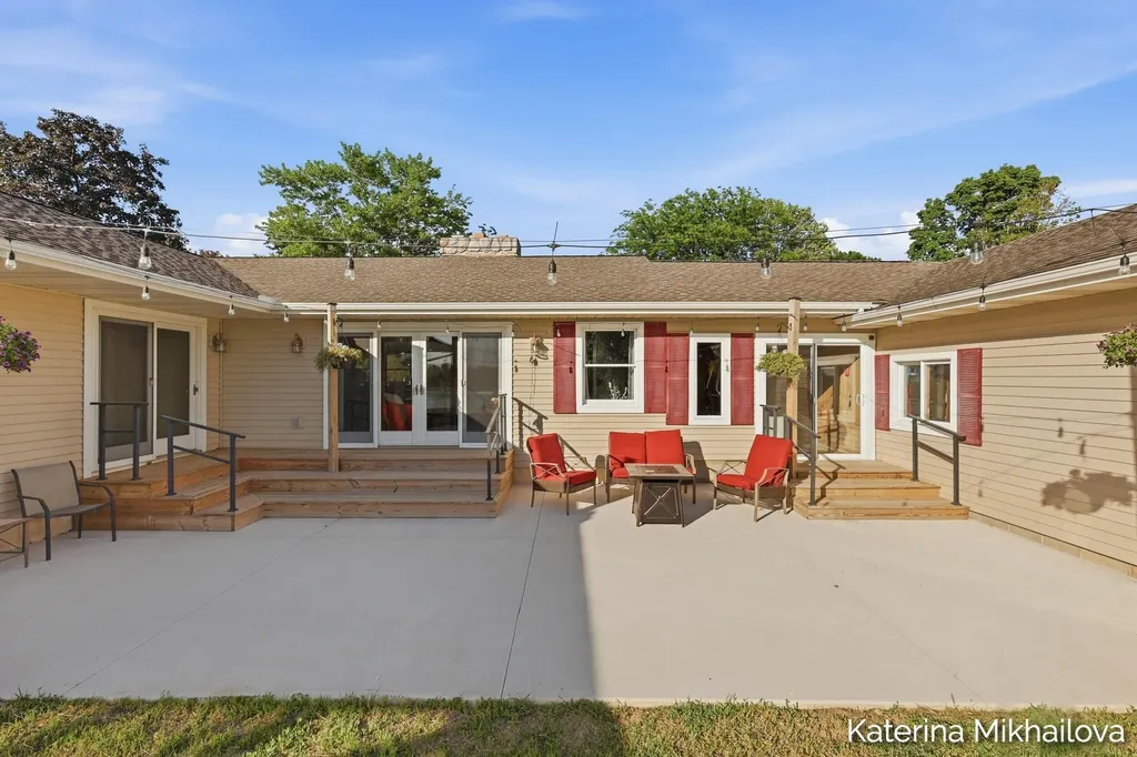409 Grandview Avenue Homer Village MI 49245