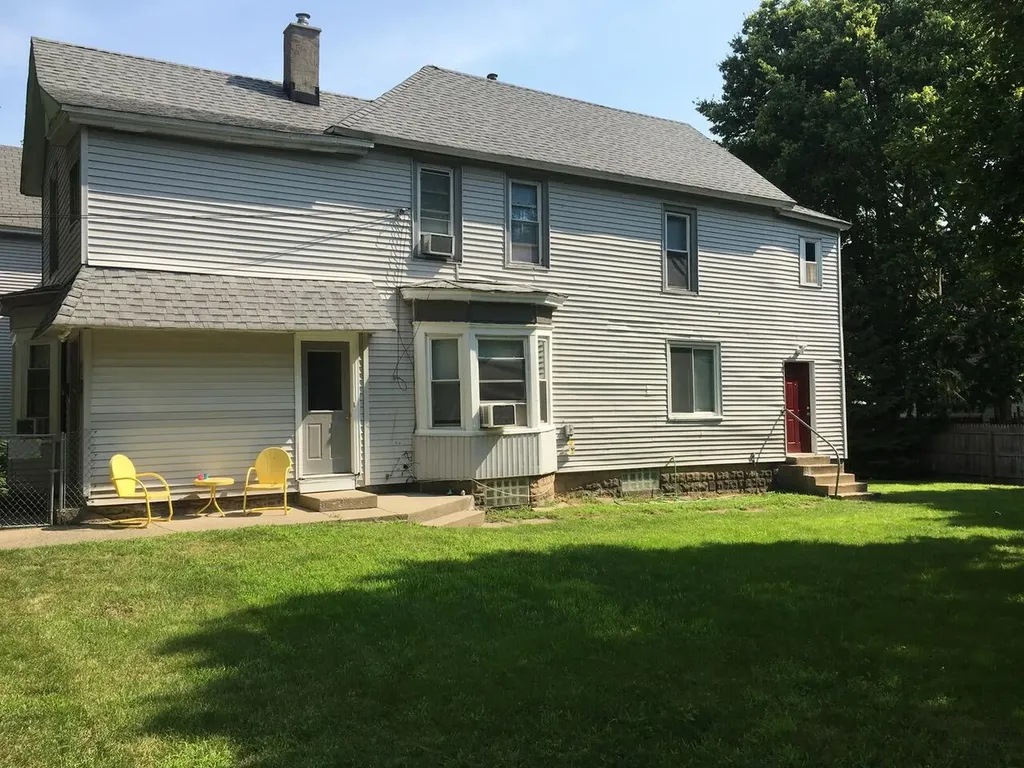 820 Mcreynolds Avenue NW Grand Rapids City MI 49504