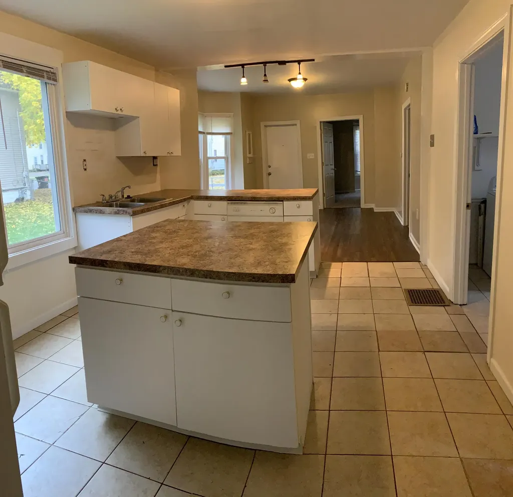 820 Mcreynolds Avenue NW Grand Rapids City MI 49504