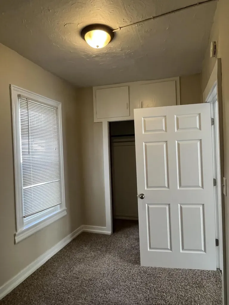 820 Mcreynolds Avenue NW Grand Rapids City MI 49504