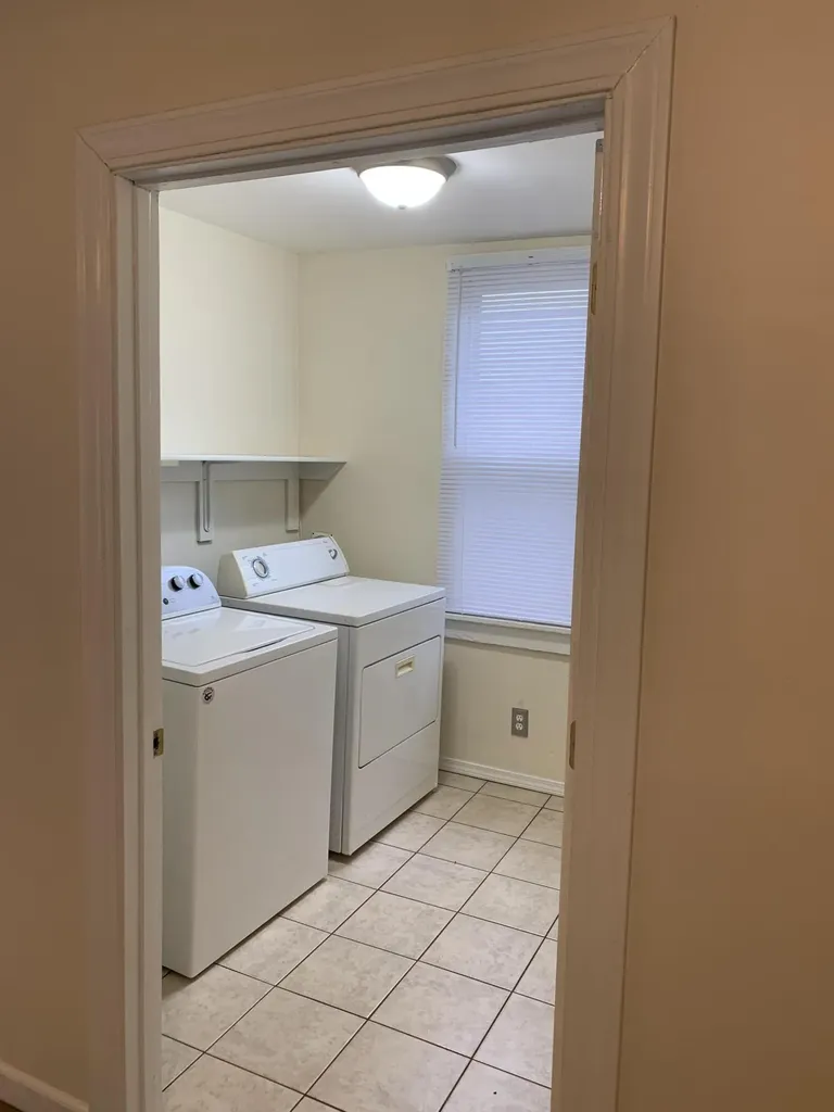 820 Mcreynolds Avenue NW Grand Rapids City MI 49504