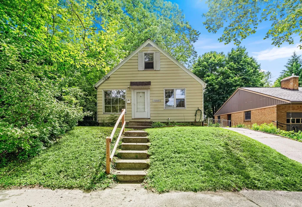 1222 Portland Avenue NE Grand Rapids City MI 49505