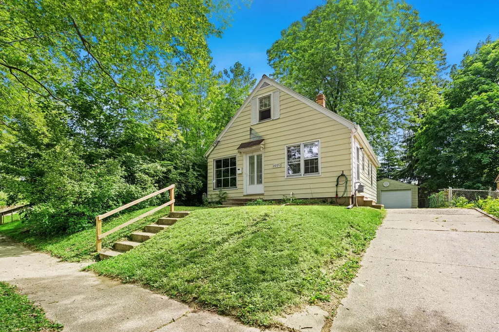 1222 Portland Avenue NE Grand Rapids City MI 49505
