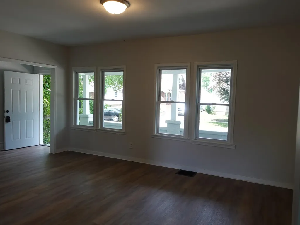60 Baylis Street SW Grand Rapids City MI 49507