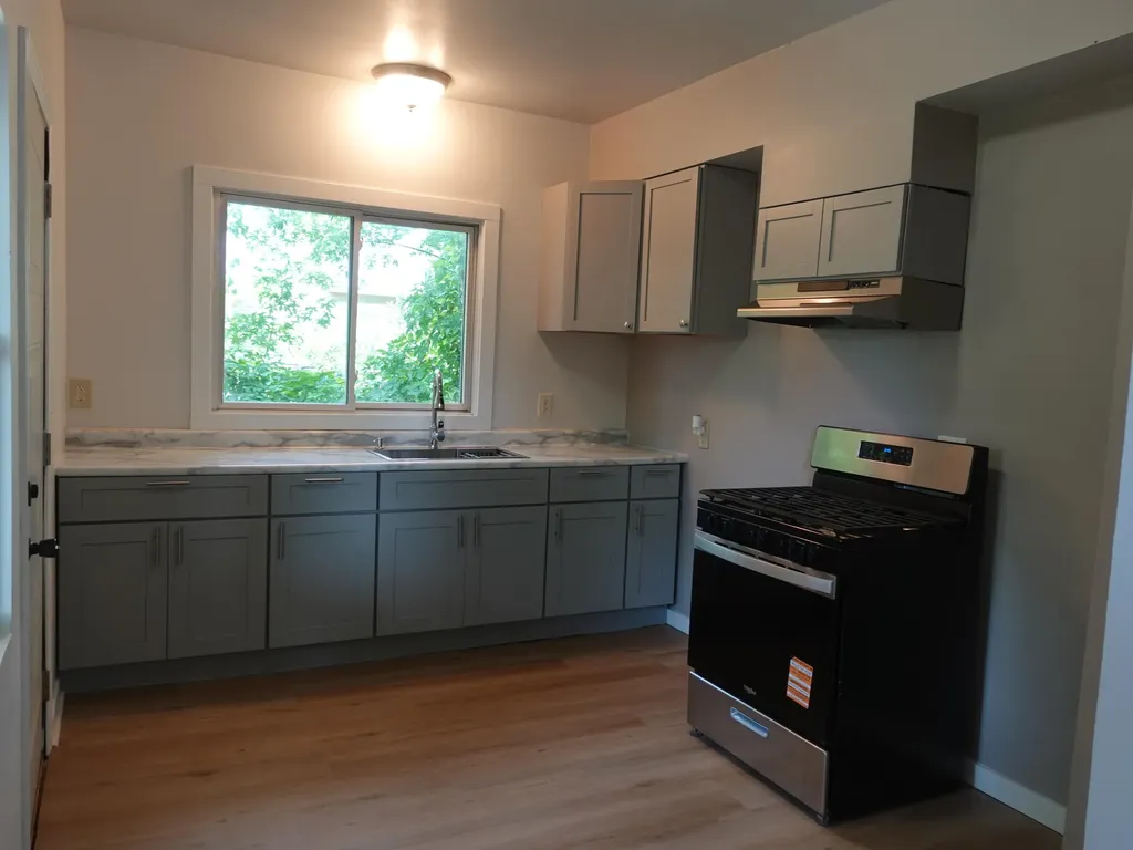 60 Baylis Street SW Grand Rapids City MI 49507
