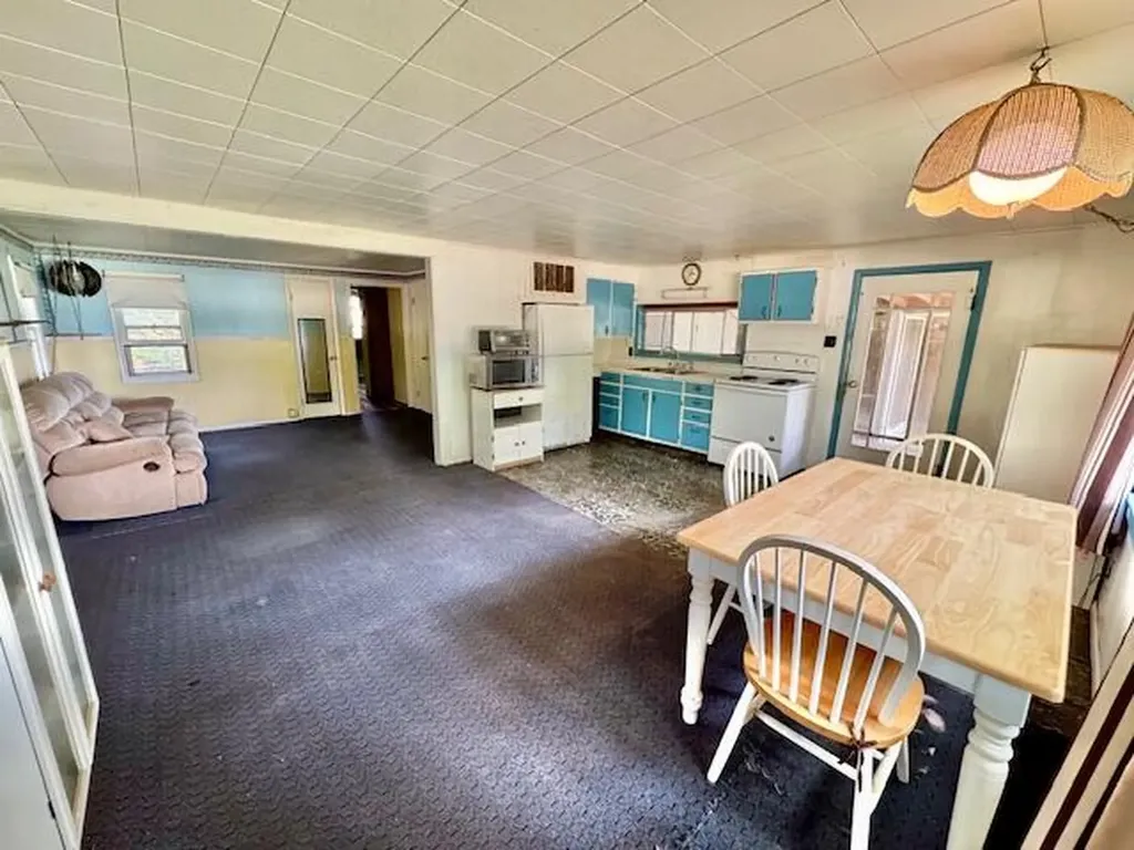 1846 W Tupper Heights Drive Unknown City MI 48849