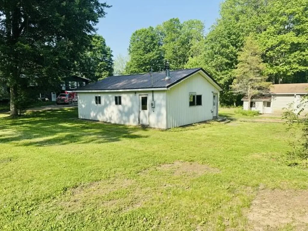 1846 W Tupper Heights Drive Unknown City MI 48849