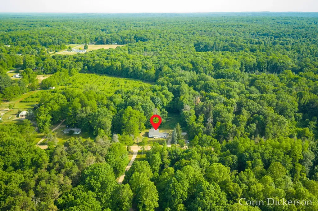 3661 110th Avenue Cheshire Township MI 49010