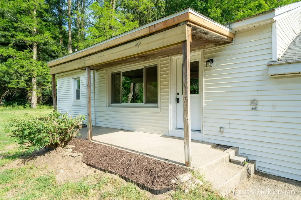 3661 110th Avenue Cheshire Township MI 49010