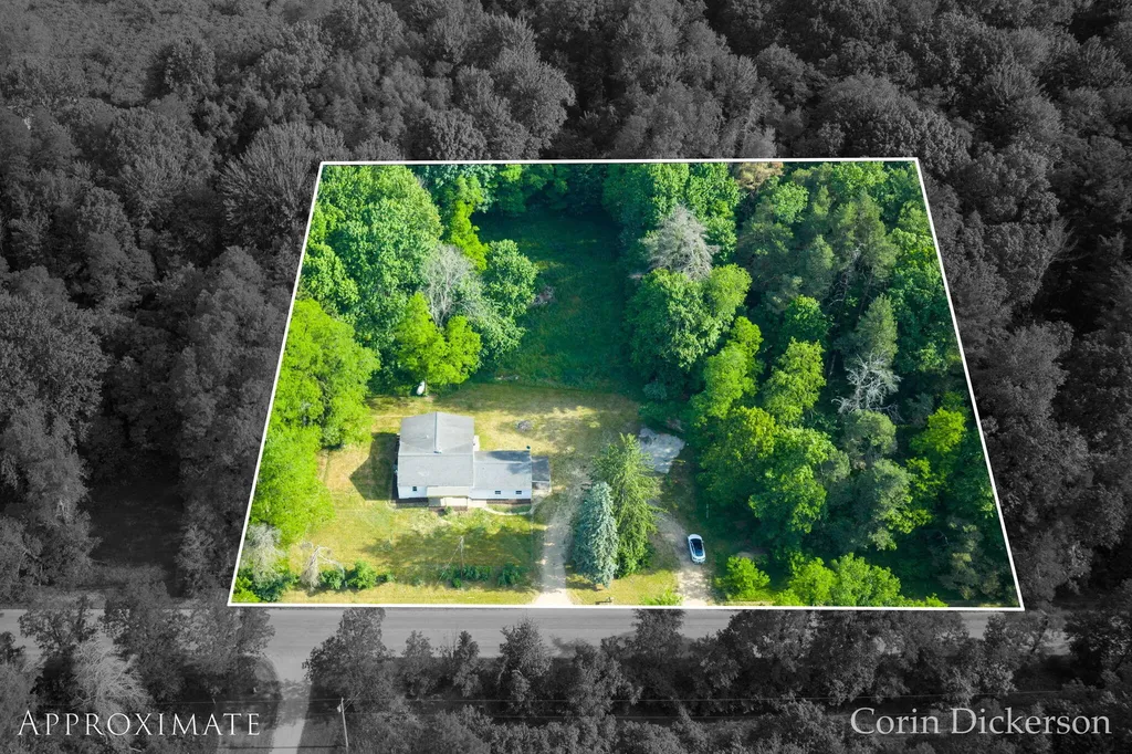 3661 110th Avenue Cheshire Township MI 49010