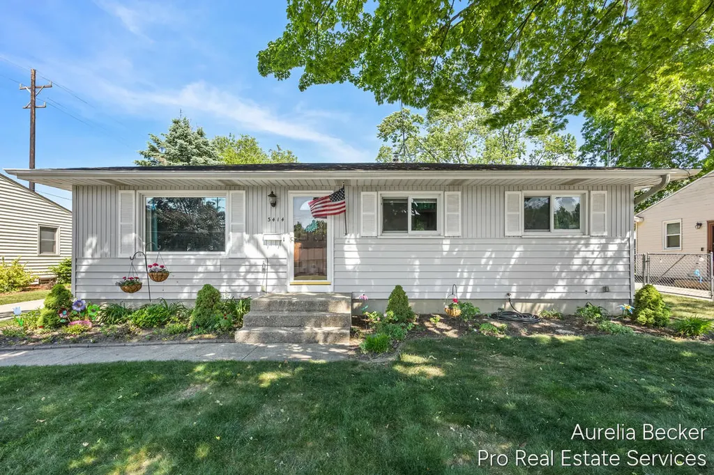 3414 Perry Avenue SW Wyoming City MI 49519