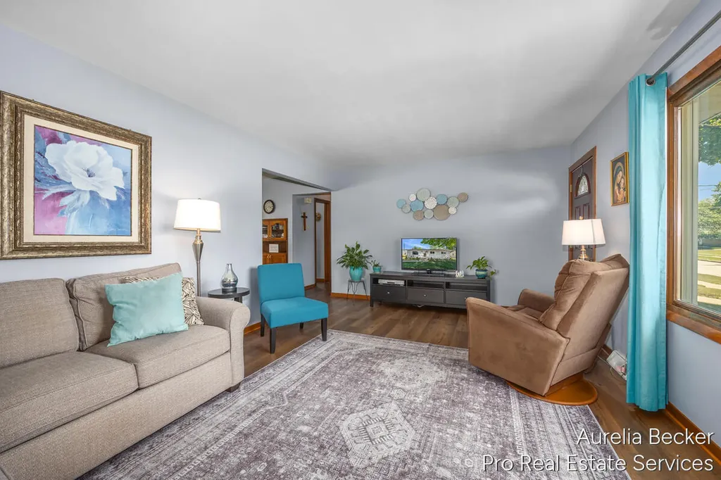 3414 Perry Avenue SW Wyoming City MI 49519