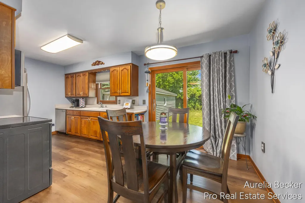 3414 Perry Avenue SW Wyoming City MI 49519