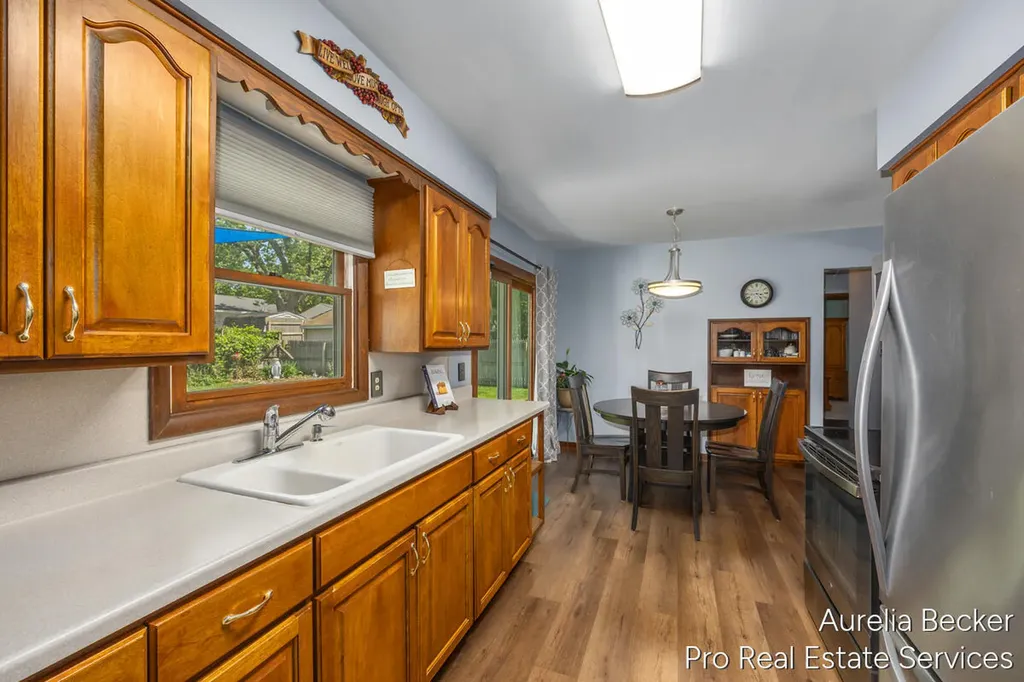 3414 Perry Avenue SW Wyoming City MI 49519