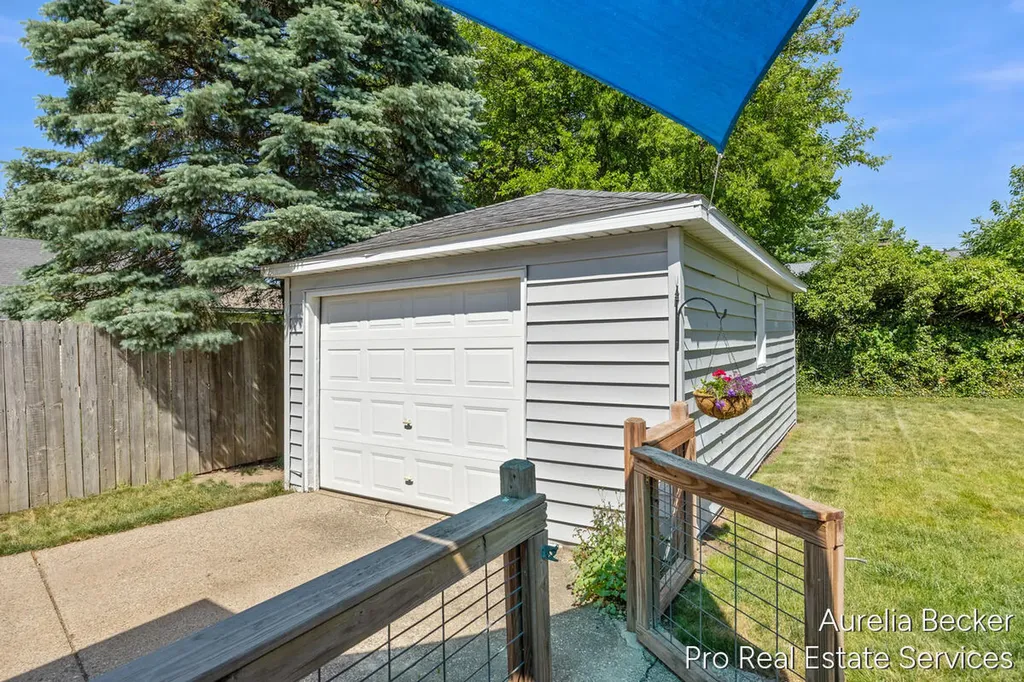3414 Perry Avenue SW Wyoming City MI 49519
