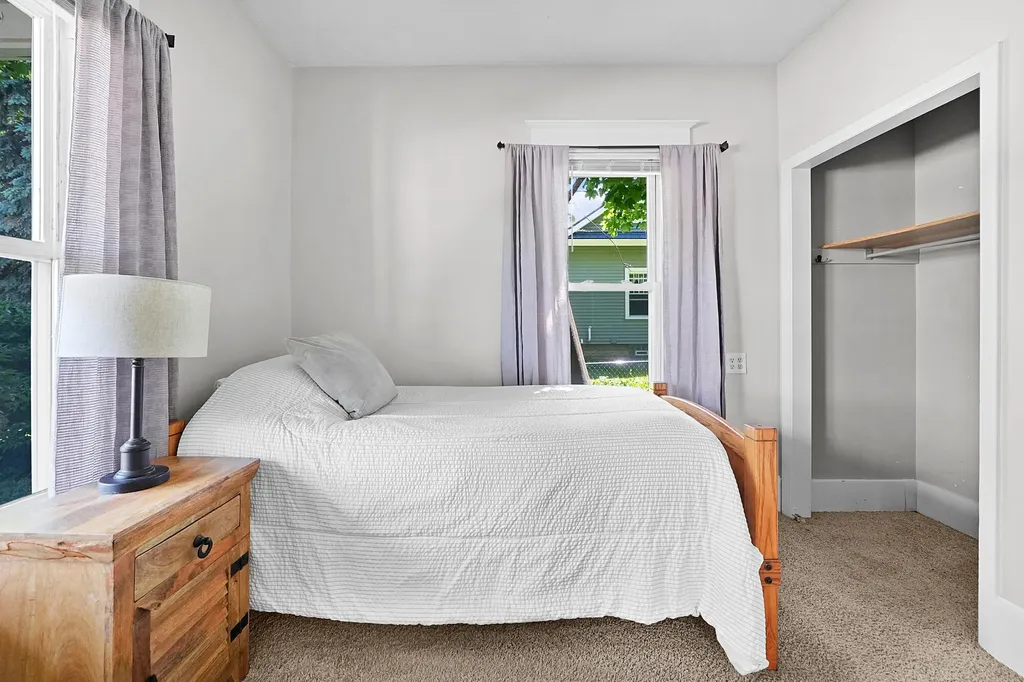 604 Hubbard Street NE Grand Rapids City MI 49525