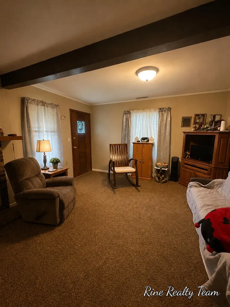 18 E Montgomery Street Hillsdale City MI 49242