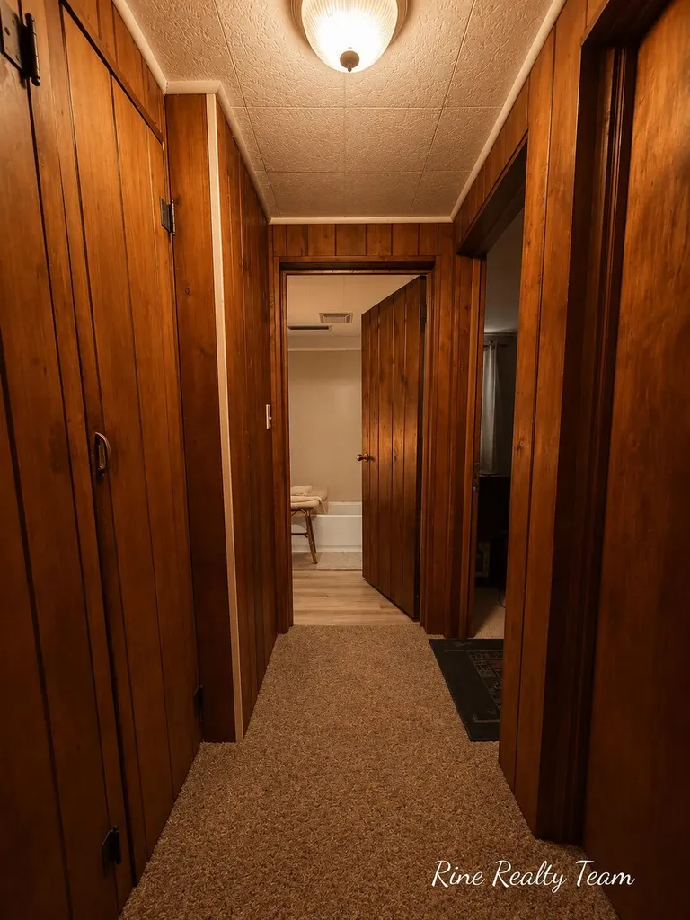 18 E Montgomery Street Hillsdale City MI 49242