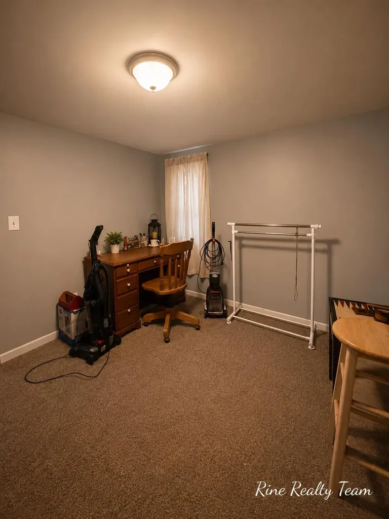 18 E Montgomery Street Hillsdale City MI 49242
